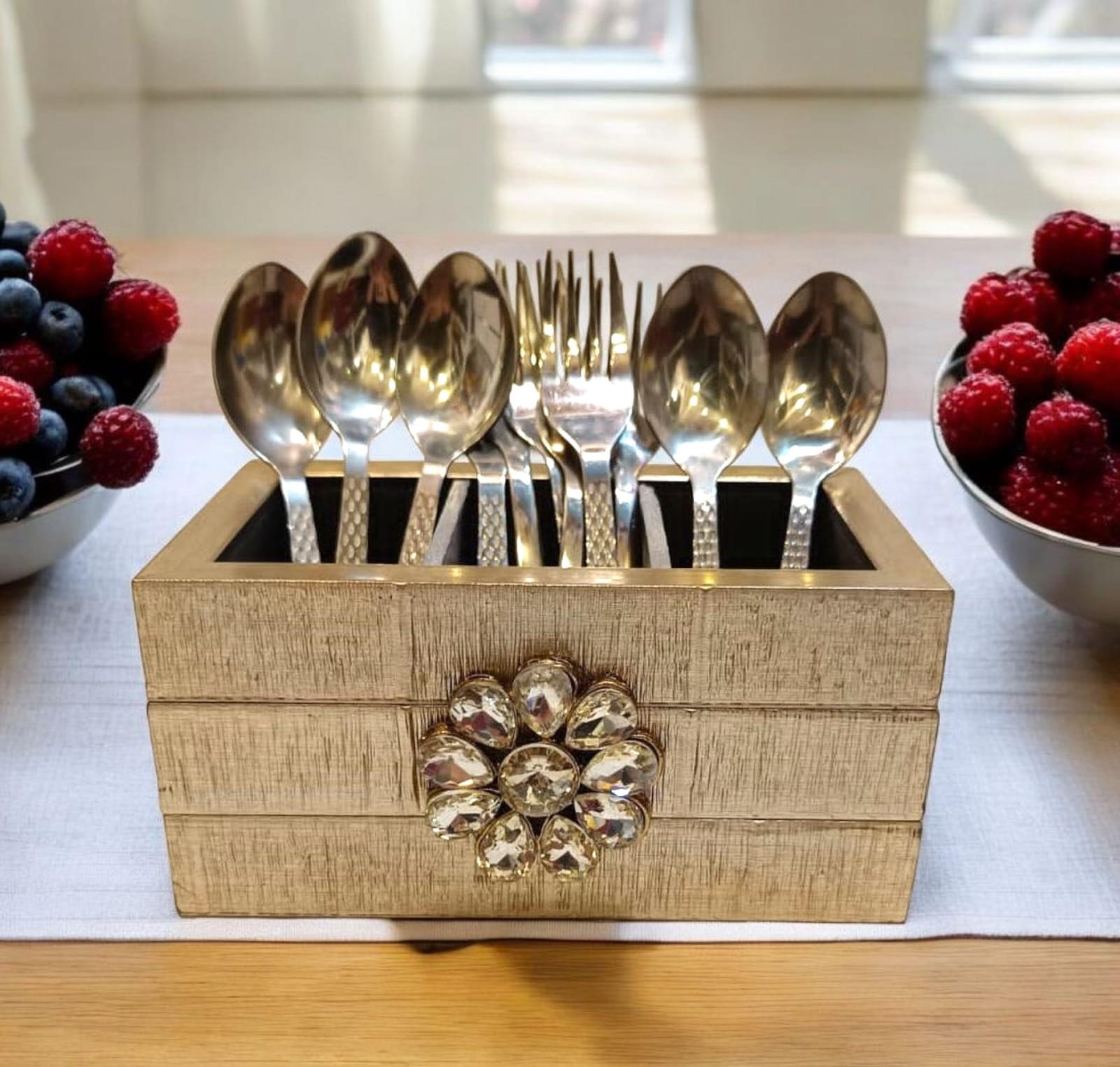 /storage/photos/1/cutlery stands/cutlery stand silver front.jpg